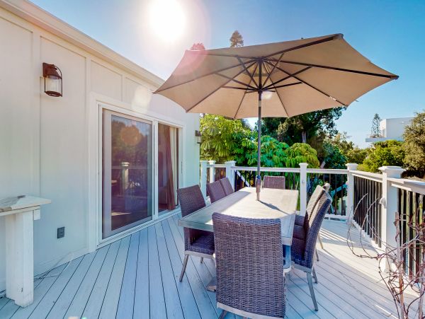 Siesta Key Canal-Front Vacation Home with 2 Bedrooms