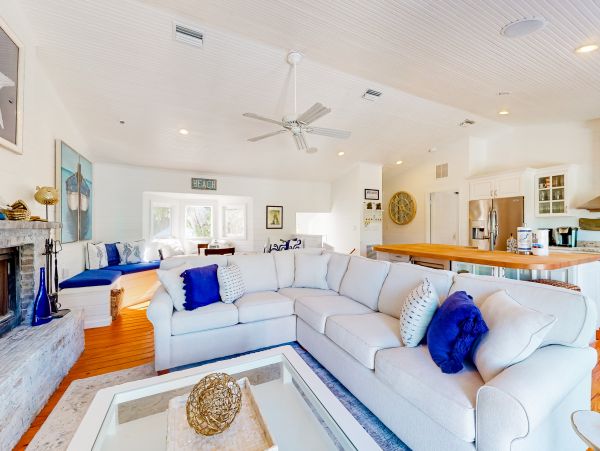 Siesta Key Canal-Front Vacation Home with 2 Bedrooms