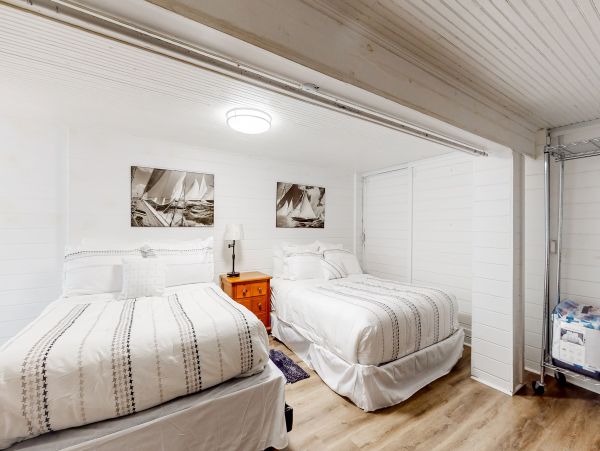 Siesta Key Canal-Front Vacation Home with 2 Bedrooms