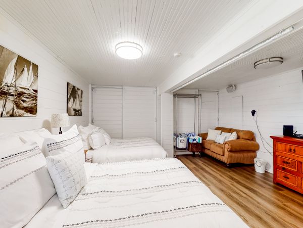 Siesta Key Canal-Front Vacation Home with 2 Bedrooms