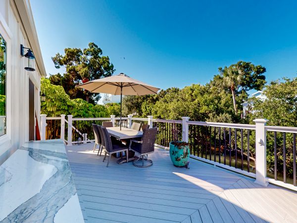 Siesta Key Canal-Front Vacation Home with 2 Bedrooms