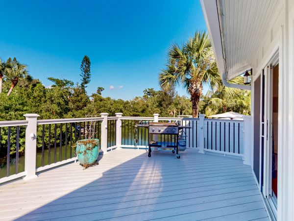 Siesta Key Canal-Front Vacation Home with 2 Bedrooms