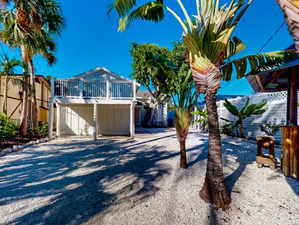 Siesta Key Canal-Front Vacation Home with 2 Bedrooms