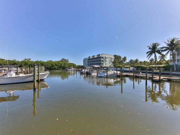 Captiva Vacation Condo Walk to Beach