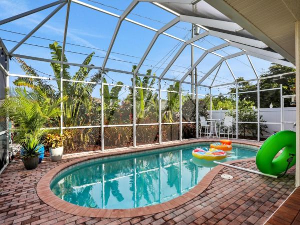 Beautiful Naples 3 Bedroom Home with Private Pool