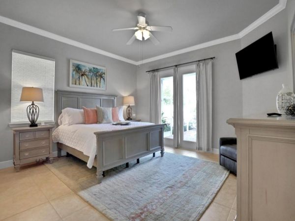 Beautiful Naples 3 Bedroom Home with Private Pool