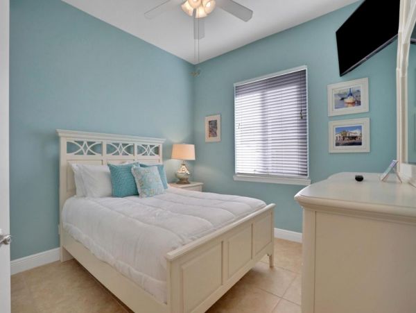 Beautiful Naples 3 Bedroom Home with Private Pool