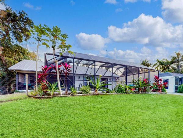 Naples Lovely 3 Bedroom Home Private Pool