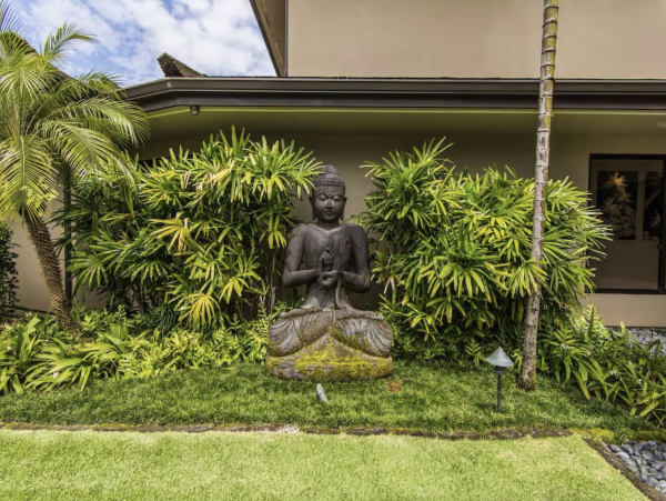 Luxury Awaits Villa in Princeville