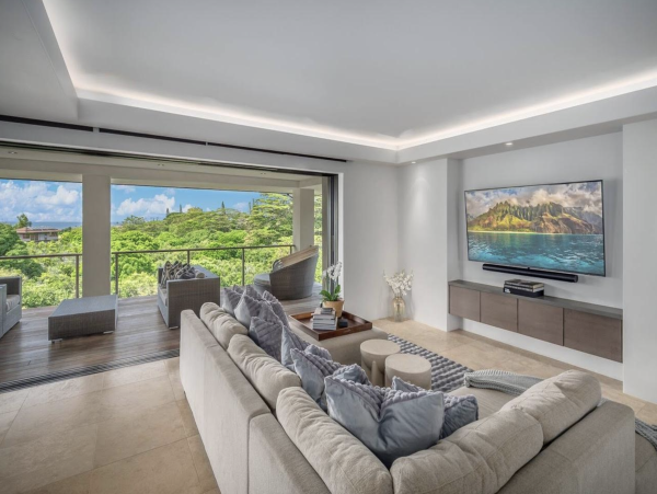 Luxury Awaits Villa in Princeville