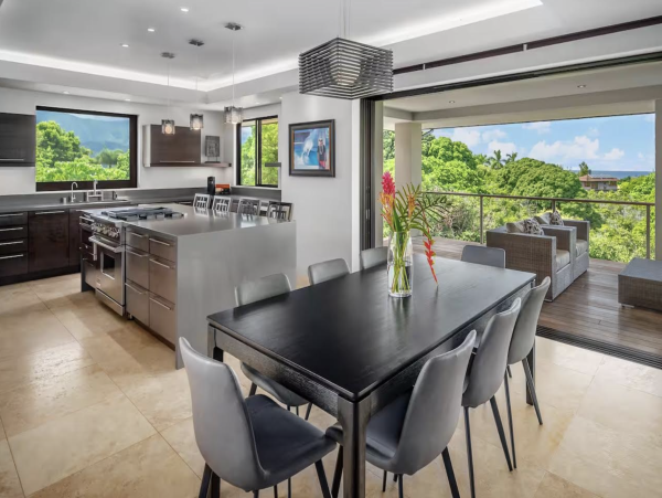 Luxury Awaits Villa in Princeville