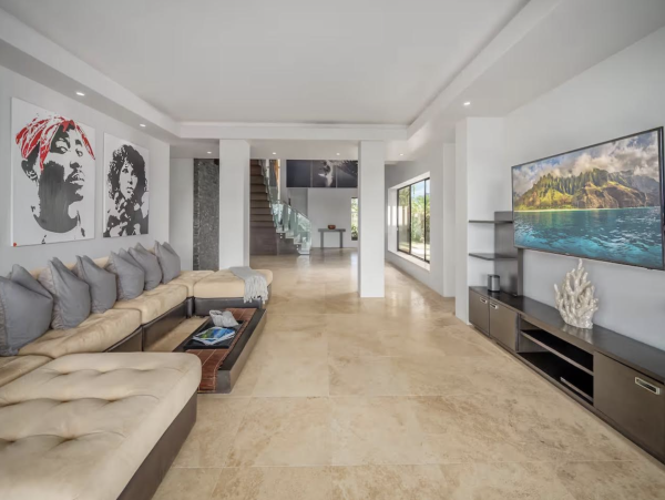 Luxury Awaits Villa in Princeville