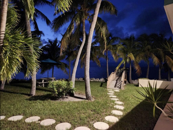 Long Key Luxury Vacation Villa Beachfront!