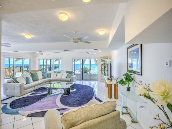 Long Key Luxury Vacation Villa Beachfront!