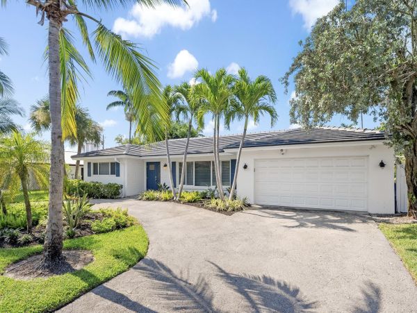 Coastal Retreat in Singer Island with Private Pool & Walkable Beach Access