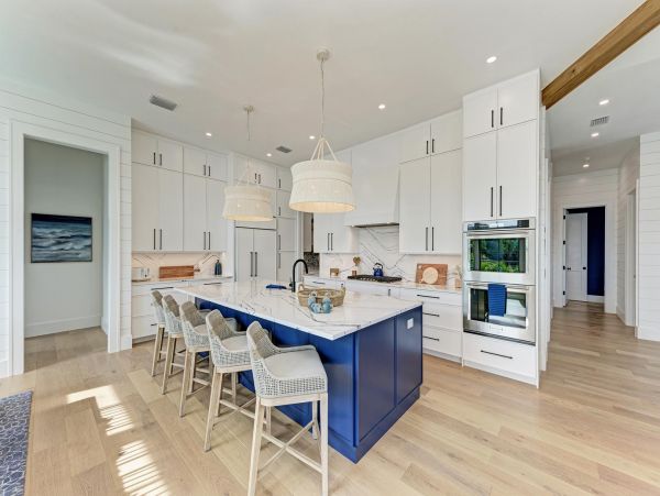 Beautiful Vacation Pool Home in Holmes Beach It Have it All!