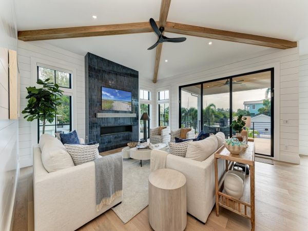 Beautiful Vacation Pool Home in Holmes Beach It Have it All!