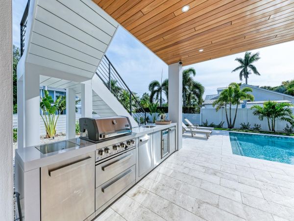 Beautiful Vacation Pool Home in Holmes Beach It Have it All!