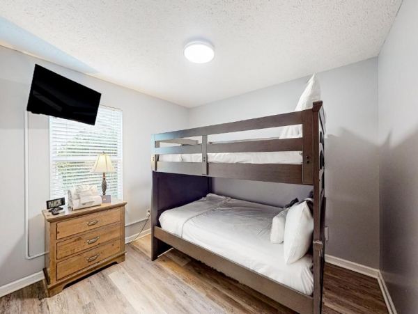 Vacation Home in Panama City Walk to Beach