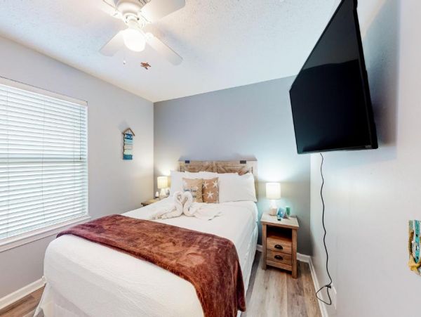 Vacation Home in Panama City Walk to Beach