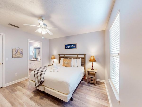 Vacation Home in Panama City Walk to Beach