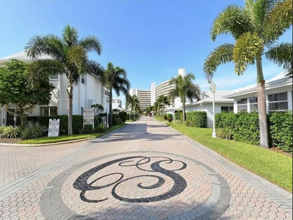 New Addition to the luxury Rental Market on Siesta Key.