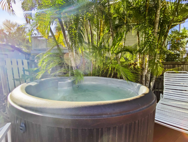 Lovely Siesta Key Condo Steps from the Beach