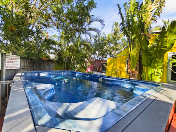 Lovely Siesta Key Condo Steps from the Beach