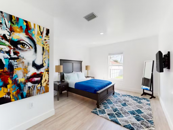 Hallandale Beach 3 Bedrooms, Sunlit Interiors & Close to Beach
