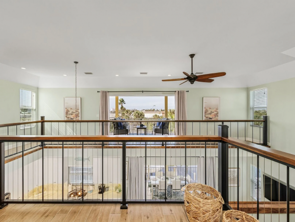 Fort Myers Canal Front Vacation Home with 3 Bedrooms