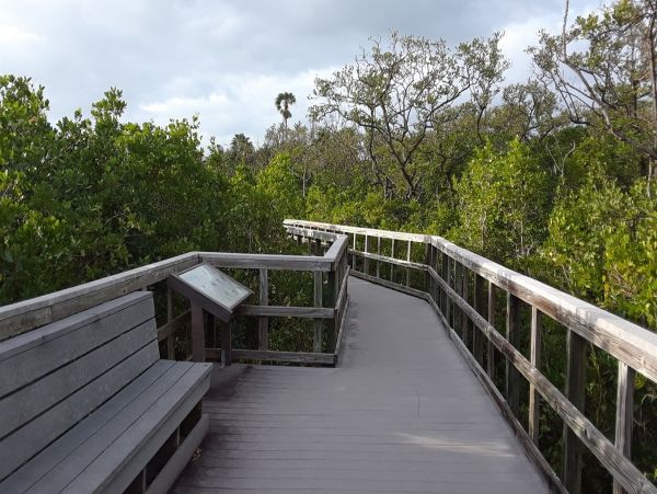 Walk to Beach Vacation Home Three Bedroom in Indian Rocks