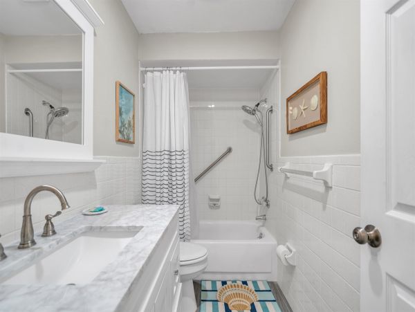 Walk to Beach Vacation Home Three Bedroom in Indian Rocks