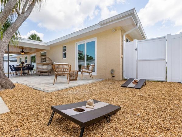 Beautiful Naples Pool Home with 3 Bedrooms