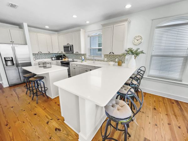 Beach House in Panama City Sleeps !4 Guests