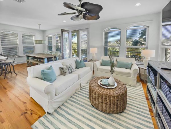 Beach House in Panama City Sleeps !4 Guests