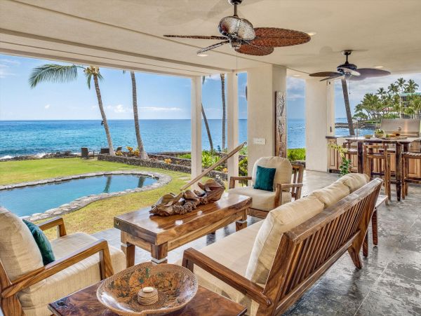 Kailua-Kona Six Bedroom Oceanfront Estate