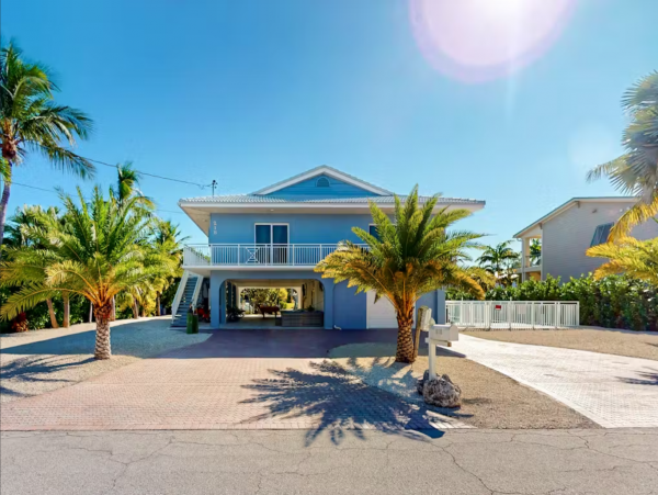 Marathon Pet Friendly Vacation Home Modern Amenities & Pool