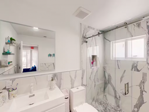 Marathon Pet Friendly Vacation Home Modern Amenities & Pool