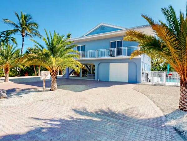 Marathon Pet Friendly Vacation Home Modern Amenities & Pool