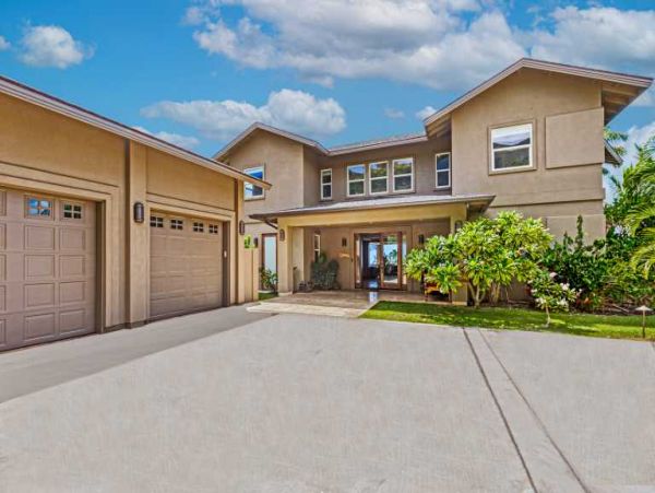 Impressive Vacation Pool Home Sleeps Ten Guests