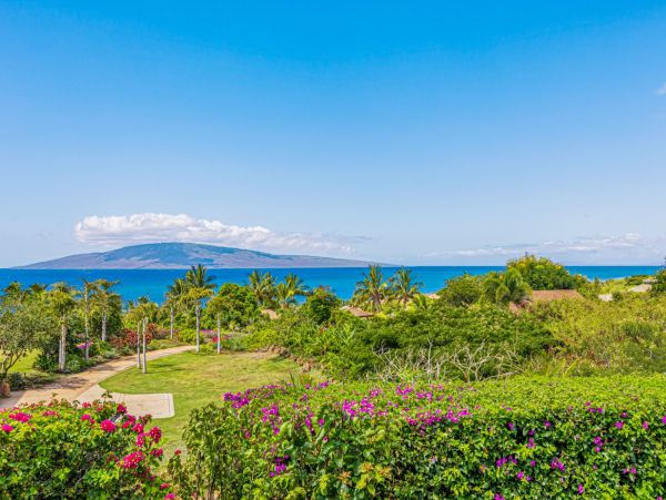 Impressive Vacation Pool Home Sleeps Ten Guests