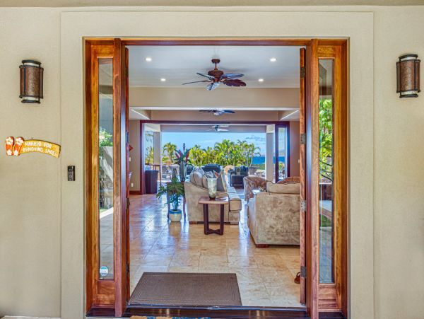 Impressive Vacation Pool Home Sleeps Ten Guests