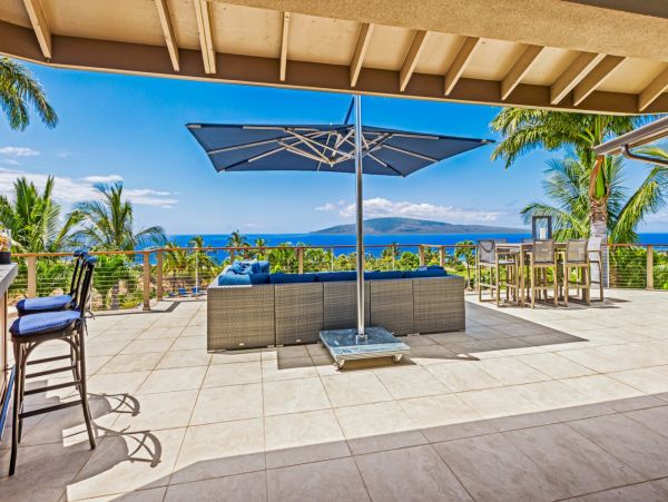 Impressive Vacation Pool Home Sleeps Ten Guests
