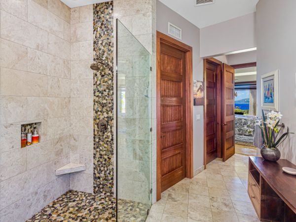 Impressive Vacation Pool Home Sleeps Ten Guests