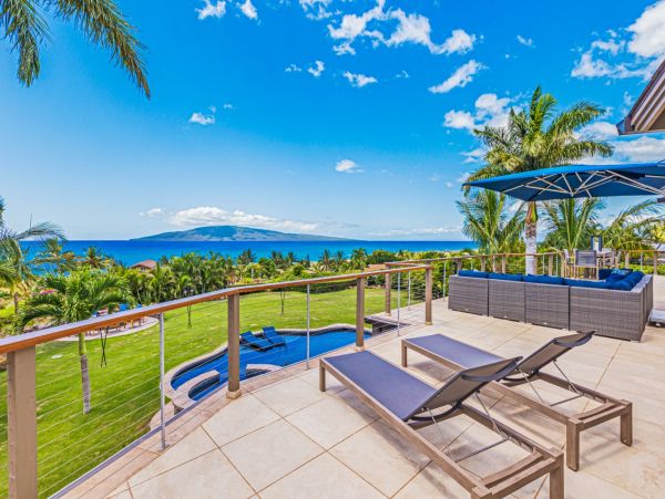 Impressive Vacation Pool Home Sleeps Ten Guests