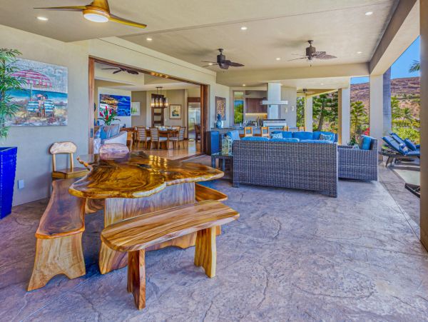 Impressive Vacation Pool Home Sleeps Ten Guests
