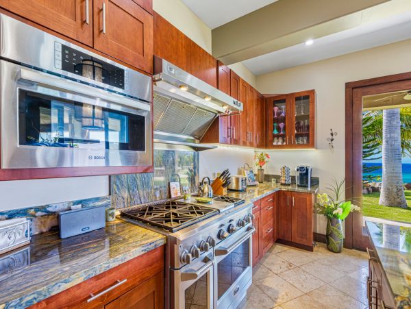 Impressive Vacation Pool Home Sleeps Ten Guests