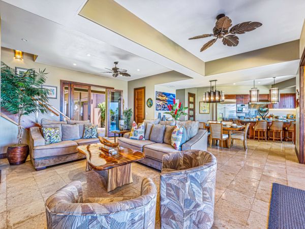 Impressive Vacation Pool Home Sleeps Ten Guests