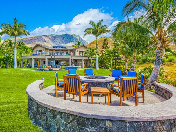 Impressive Vacation Pool Home Sleeps Ten Guests