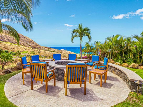 Impressive Vacation Pool Home Sleeps Ten Guests
